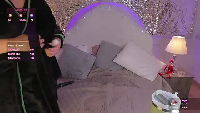 Snapshot of Miamontoya chatting on December 13, 2025, 8:15 pm Miamontoya online show from December 13, 2025, 8:15 pm