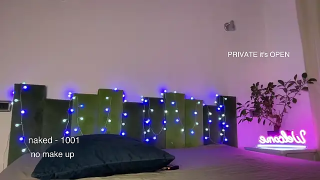 daddyspixxie420 online show from October 17, 2025, 5:59 pm