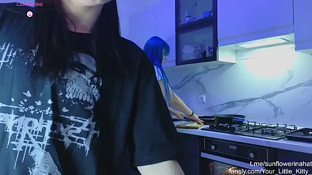 812sunflowerinahat online show from January 12, 2025, 7:21 pm