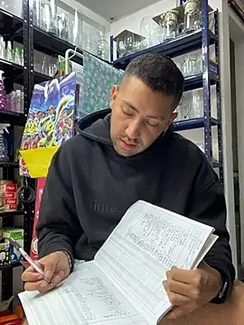 JuanZapata33 online show from February 8, 2026, 9:45 pm