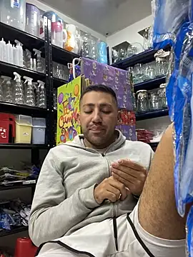 Snapshot of JuanZapata33 chatting on November 28, 2025, 9:59 pm JuanZapata33 online show from November 28, 2025, 9:59 pm