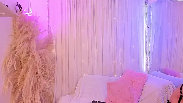 Hannie ws online show from October 28, 2025, 8:08 pm