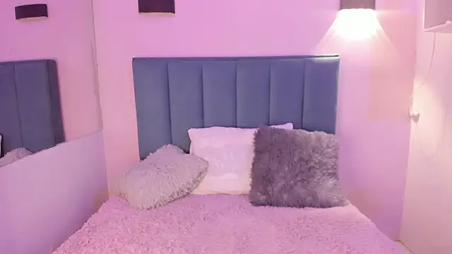 Hannie ws online show from February 26, 2026, 4:56 am