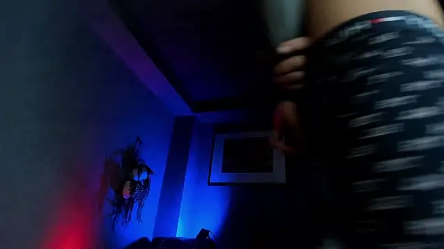 Travistanner 28 online show from July 16, 2026, 4:53 am