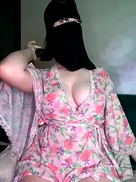 Snapshot of El-Jouri chatting on November 6, 2025, 3:49 pm El-Jouri online show from November 6, 2025, 3:49 pm