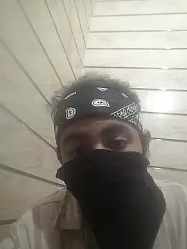 Snapshot of weeif chatting on April 4, 2026, 10:38 pm weeif online show from April 4, 2026, 10:38 pm