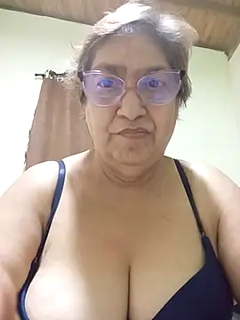 Snapshot of florecita69 chatting on April 24, 2026, 2:24 am florecita69 online show from April 24, 2026, 2:24 am