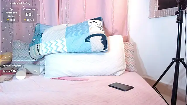 Snapshot of pamela_ chatting on February 26, 2025, 2:08 am pamela  online show from February 26, 2025, 2:08 am