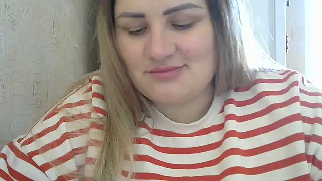 Snapshot of Honeydew-Waves chatting on October 31, 2025, 6:54 am Honeydew-Waves online show from October 31, 2025, 6:54 am