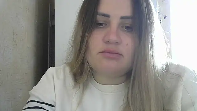 Snapshot of Honeydew-Waves chatting on October 16, 2025, 7:27 am Honeydew-Waves online show from October 16, 2025, 7:27 am