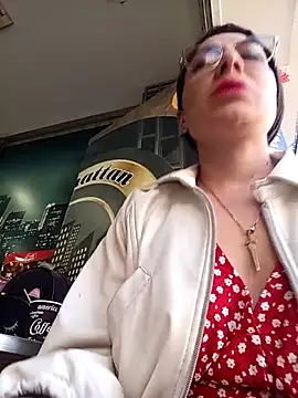 Snapshot of VALERY-03_ chatting on June 11, 2026, 1:19 pm VALERY-03 online show from June 11, 2026, 1:19 pm