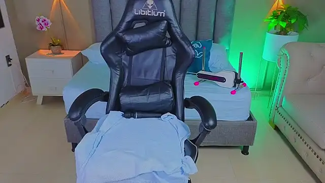 angelica dymond online show from March 14, 2026, 7:20 pm