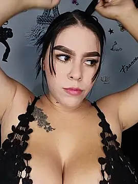 Snapshot of BigTits_Kitty chatting on June 24, 2026, 11:42 am BigTits Kitty online show from June 24, 2026, 11:42 am