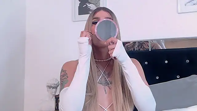 ZikaruRichie online show from November 13, 2025, 10:41 am