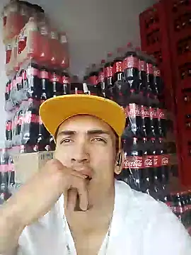 jeremy scott online show from January 31, 2025, 6:47 pm