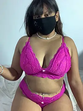 Jeroliee viyana online show from March 9, 2025, 4:05 am