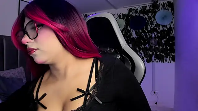 Snapshot of Kitty_Gang chatting on April 25, 2026, 1:52 am Kitty Gang online show from April 25, 2026, 1:52 am