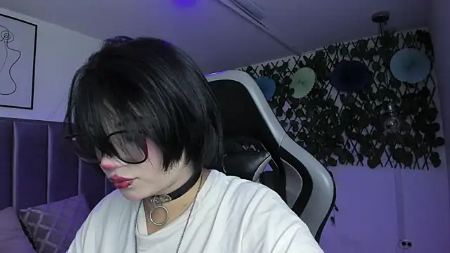 Snapshot of Kitty_Gang chatting on June 3, 2026, 1:17 am Kitty Gang online show from June 3, 2026, 1:17 am