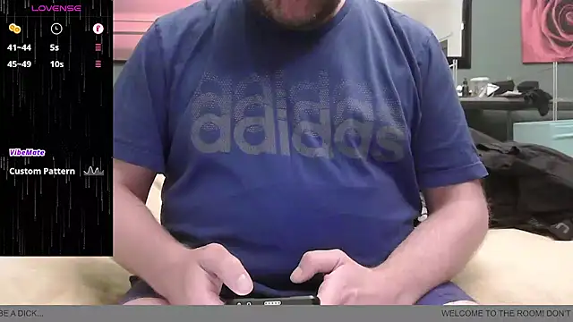 Snapshot of BondBroken chatting on November 7, 2025, 7:18 pm BondBroken online show from November 7, 2025, 7:18 pm