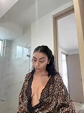 Snapshot of Gia_Ferh chatting on May 1, 2026, 3:50 pm Gia Ferh online show from May 1, 2026, 3:50 pm