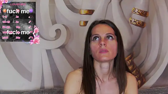 hailey peach online show from April 18, 2026, 5:10 am