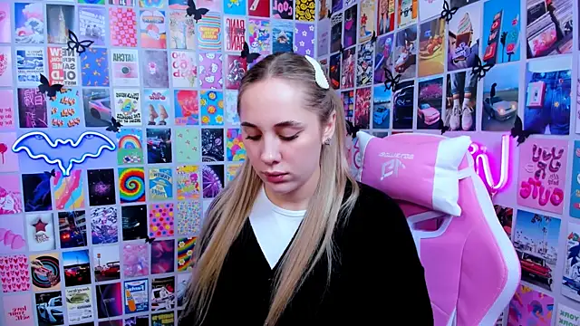 MiaMilas online show from February 17, 2026, 3:09 pm