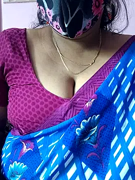 mallu-sumi online show from November 6, 2025, 6:06 am