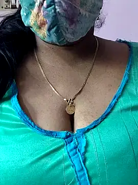 Snapshot of mallu-sumi chatting on July 20, 2026, 5:04 am mallu-sumi online show from July 20, 2026, 5:04 am