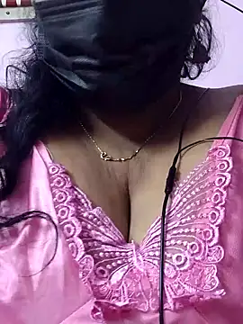 mallu-sumi online show from November 30, 2025, 6:19 pm