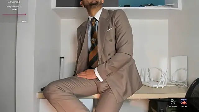 pablo-rincon95 online show from April 27, 2026, 9:02 pm