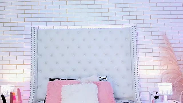 Krystal cambell1 online show from February 25, 2026, 7:58 pm