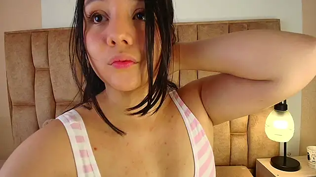 Snapshot of Emily_Trujillo chatting on September 17, 2025, 7:05 pm Emily Trujillo online show from September 17, 2025, 7:05 pm