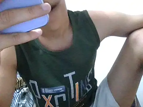 Snapshot of wknows2 chatting on May 20, 2026, 7:44 pm wknows2 online show from May 20, 2026, 7:44 pm