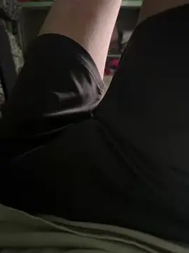 Snapshot of Privateseducer chatting on March 16, 2025, 12:11 pm Privateseducer online show from March 16, 2025, 12:11 pm