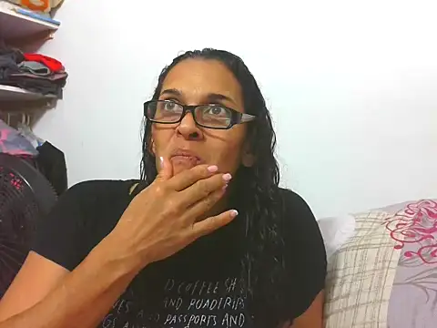 Snapshot of latinbrunettet chatting on April 22, 2026, 1:18 pm latinbrunettet online show from April 22, 2026, 1:18 pm