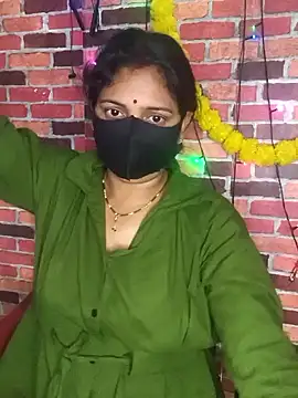 PeaCoooock online show from February 28, 2026, 3:44 pm