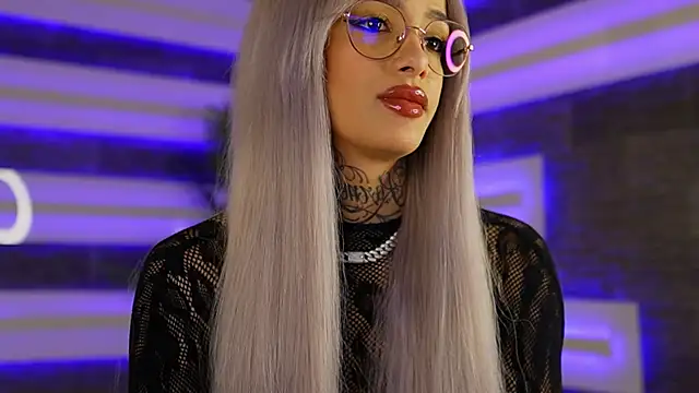 Snapshot of blondie_muller chatting on November 27, 2025, 8:53 pm blondie muller online show from November 27, 2025, 8:53 pm