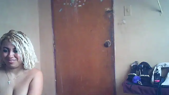 Lucy White   online show from April 9, 2026, 7:42 pm