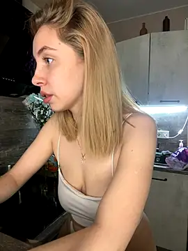 Snapshot of Kitty_Katrine chatting on December 4, 2025, 2:27 pm Kitty Katrine online show from December 4, 2025, 2:27 pm