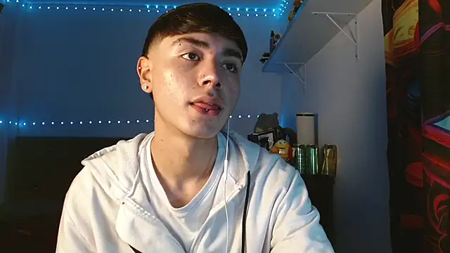 Snapshot of Im_juanda chatting on December 5, 2024, 11:45 pm Im juanda online show from December 5, 2024, 11:45 pm