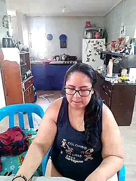 Snapshot of ZuriandAlex chatting on March 12, 2025, 2:23 pm ZuriandAlex online show from March 12, 2025, 2:23 pm