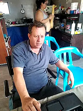 Snapshot of ZuriandAlex chatting on March 22, 2025, 12:14 pm ZuriandAlex online show from March 22, 2025, 12:14 pm