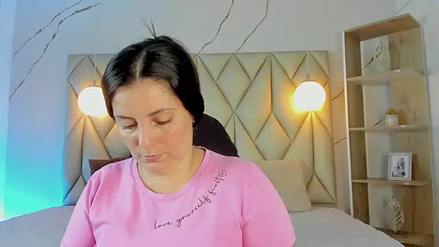 angelswets online show from January 7, 2026, 2:33 pm