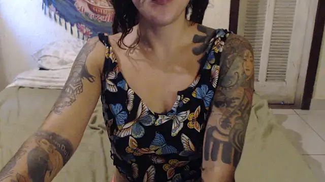 Snapshot of MissRebeka chatting on April 5, 2026, 6:03 pm MissRebeka online show from April 5, 2026, 6:03 pm