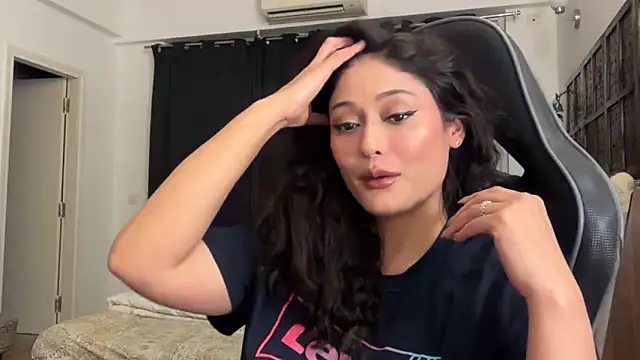 GoddessAnna online show from March 10, 2026, 5:28 pm