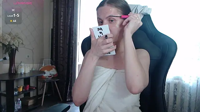 JessieOMays online show from June 8, 2026, 11:44 am