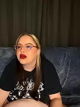 ChubbyBubs online show from October 17, 2025, 4:09 pm