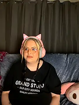 ChubbyBubs online show from October 20, 2025, 10:38 am