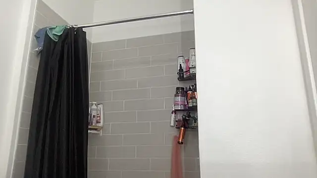 AveryJ99 online show from February 11, 2025, 2:02 pm