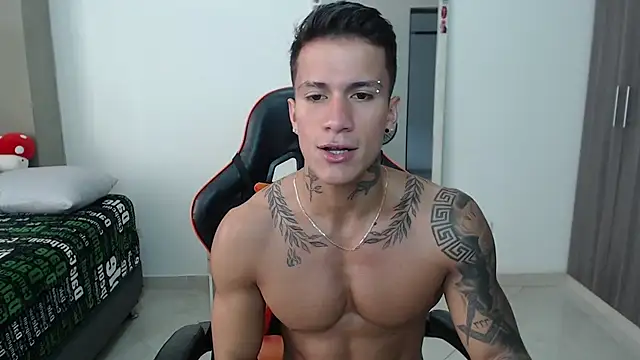 pettergrey1 online show from March 4, 2026, 4:26 pm